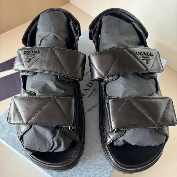 🖤NEW🖤PRADA Quilted Leather Strap Sandals, 40 - Picture 7 of 15